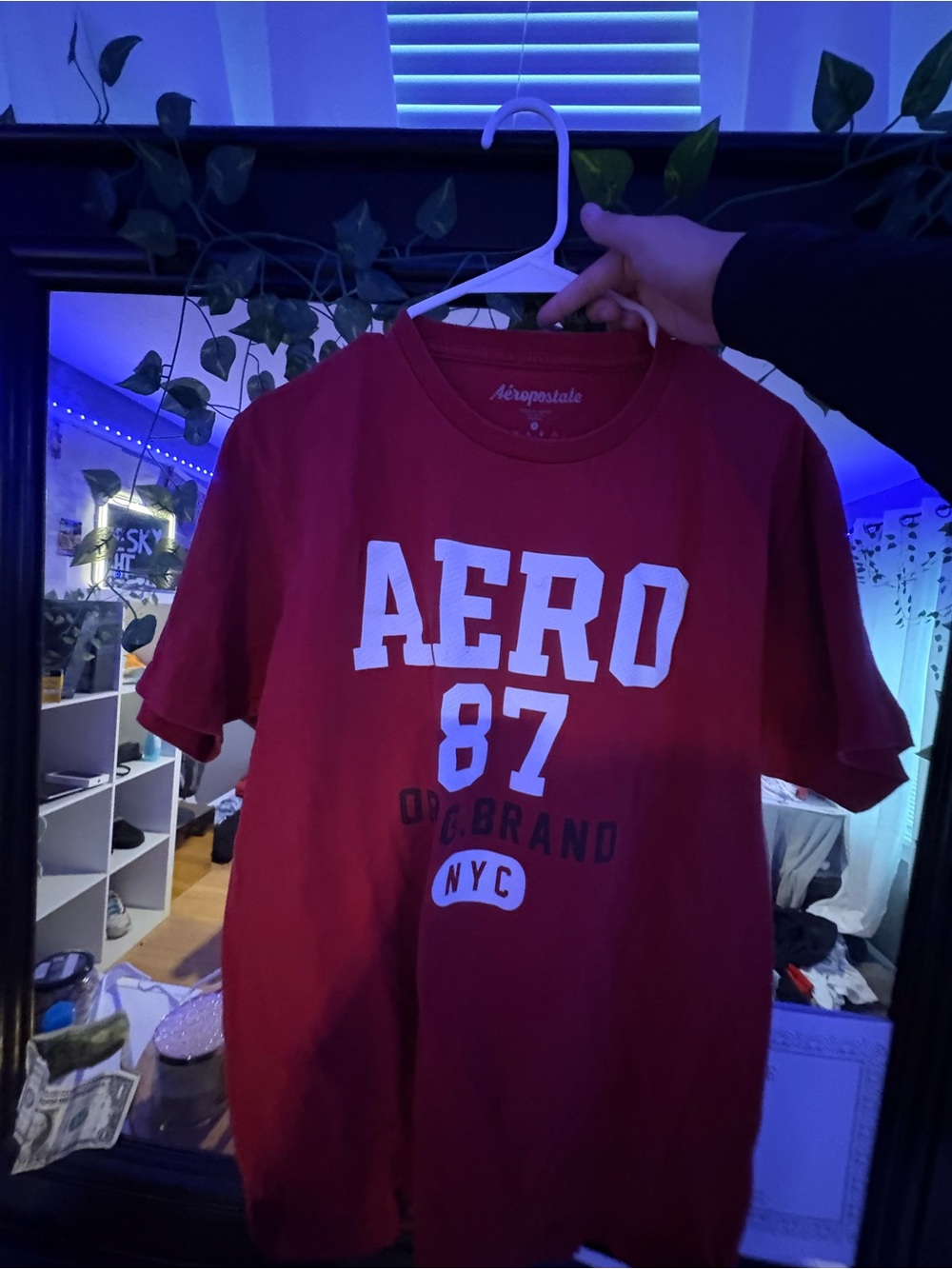 Aeropostale Men’s Red AERO 87 Graphic Tee